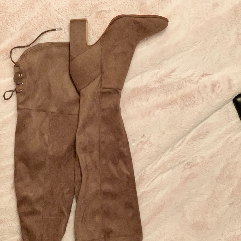 Thigh high boots, never worn!